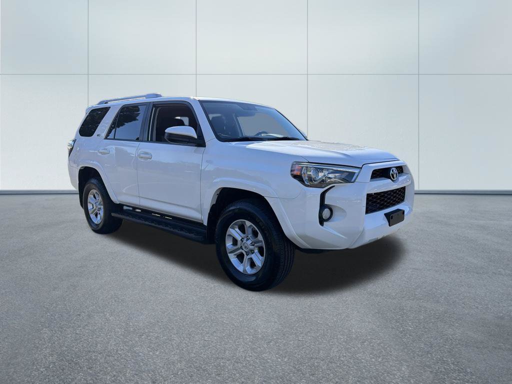Used 2018 Toyota 4Runner SR5 AWD/4WD image 4
