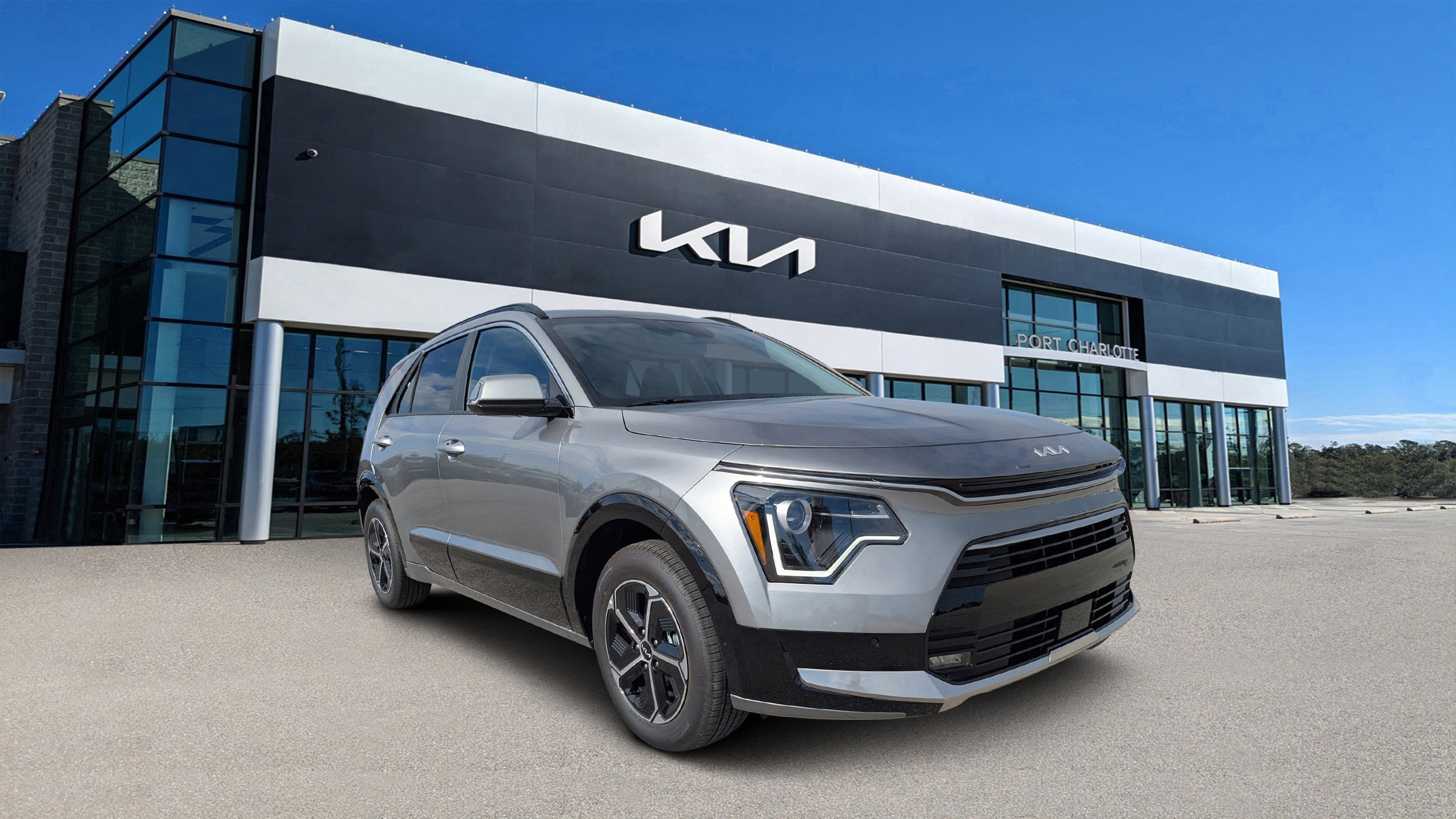 New 2025 Kia Niro SX