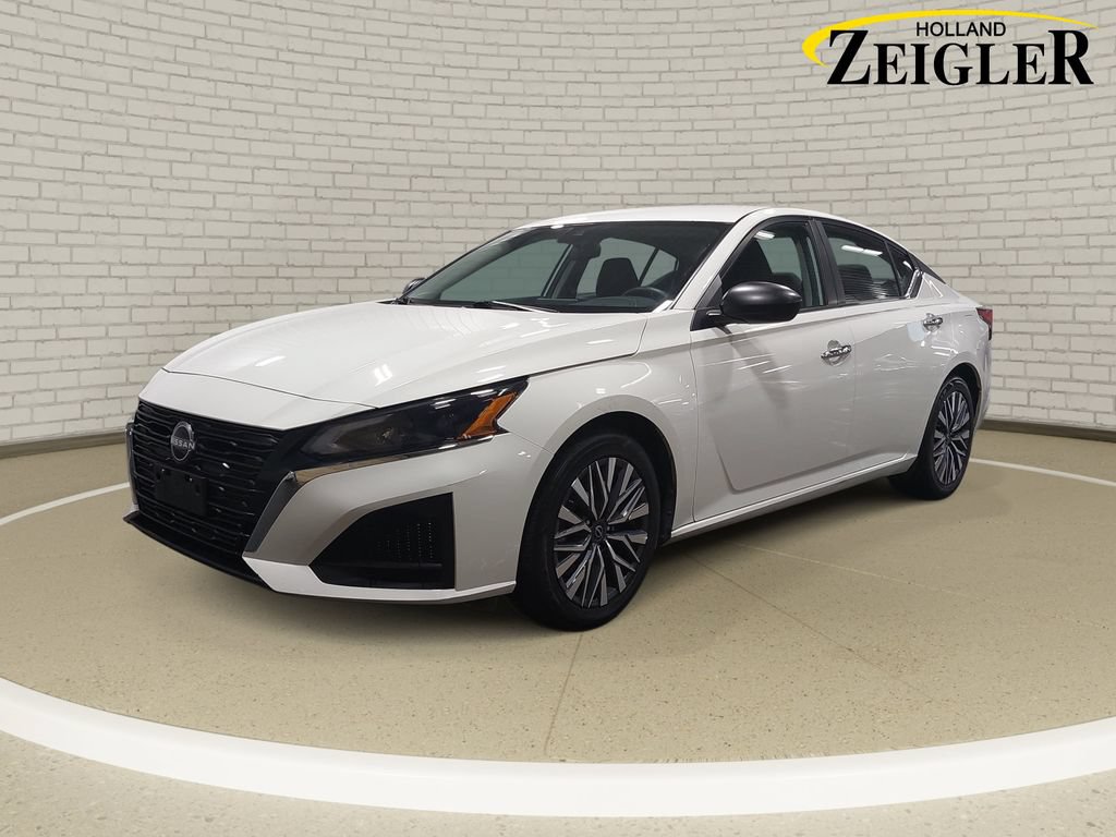 Used 2025 Nissan Altima 2.5 SV