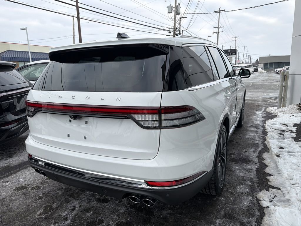 New 2026 Lincoln Aviator Reserve image 3