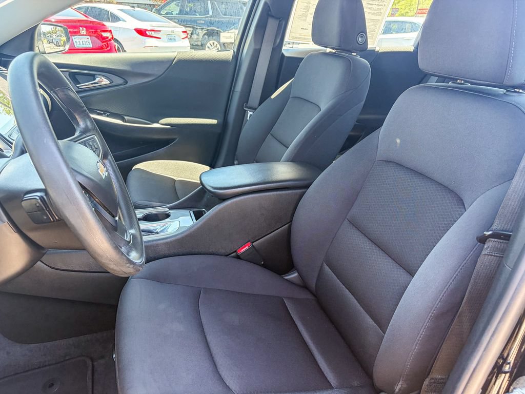 Used 2022 Chevrolet Malibu LS FWD image 45