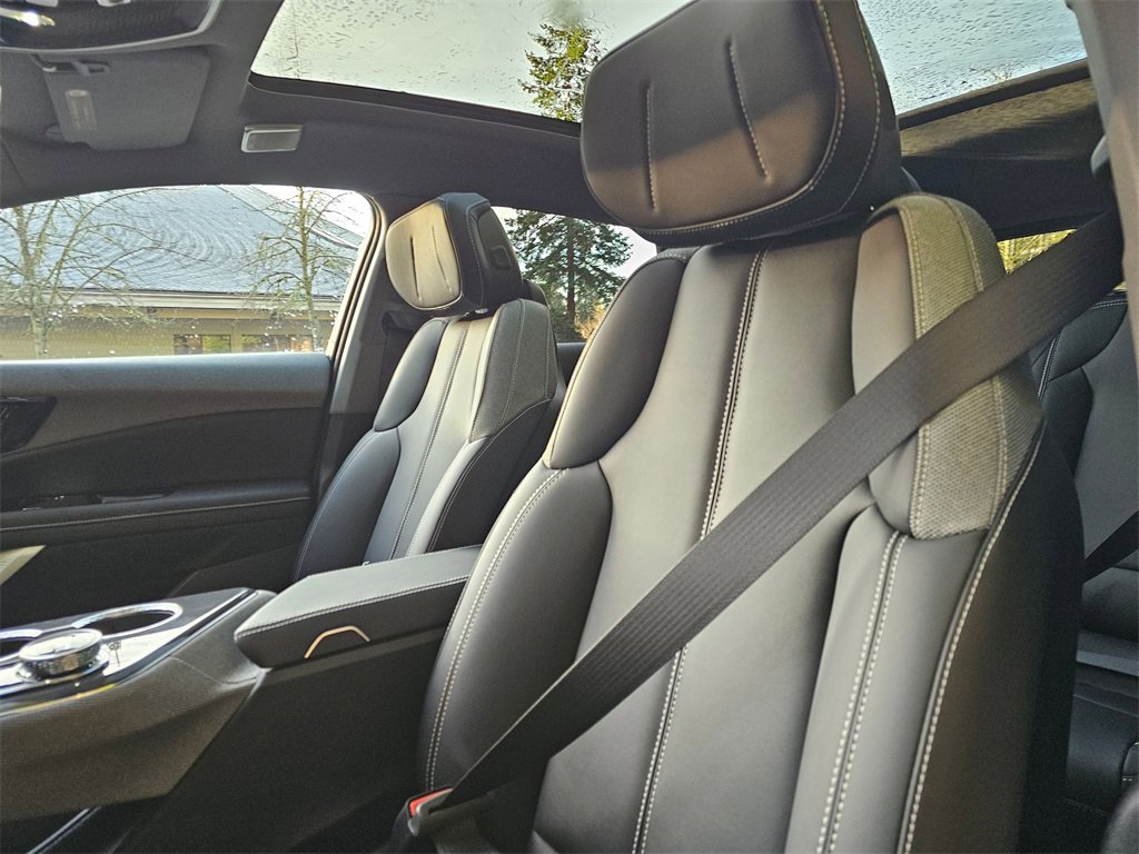 New 2026 Cadillac Optiq Luxury 1 image 22