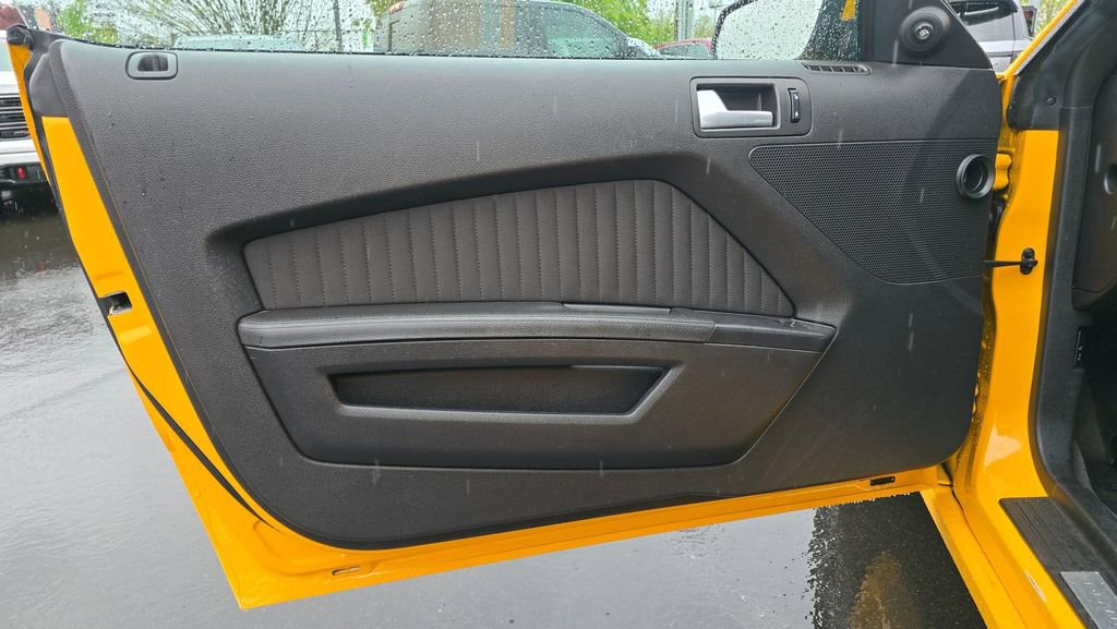 Used 2013 Ford Mustang Boss 302 w/ Boss 302 Accessory Pkg RWD image 18