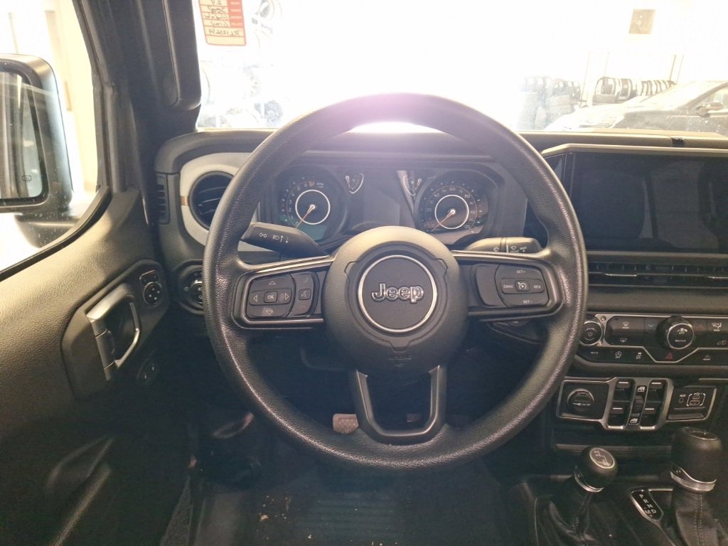 Used 2024 Jeep Gladiator Sport image 26