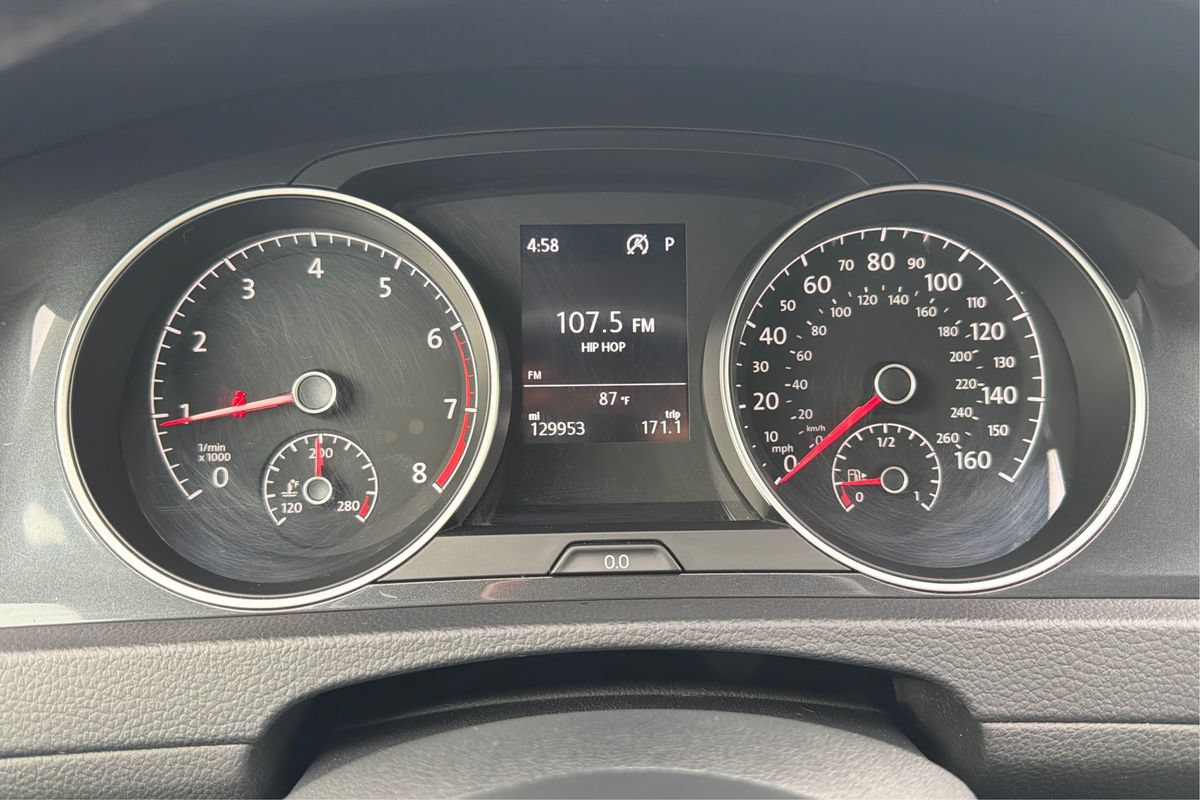 Used 2019 Volkswagen Golf S FWD image 16