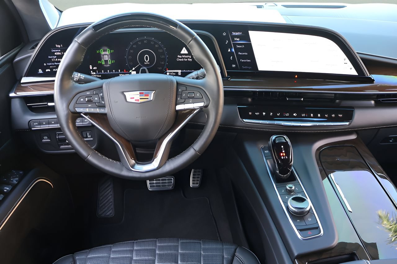 Certified 2024 Cadillac Escalade ESV Sport Platinum w/ LPO, ONYX Package AWD/4WD image 19