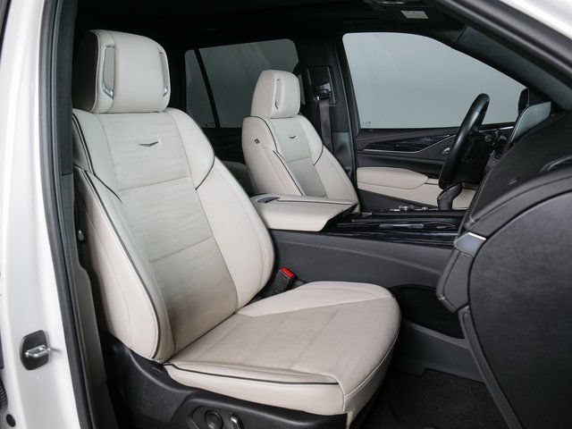 Used 2022 Cadillac Escalade Sport w/ Touring Package AWD/4WD image 5