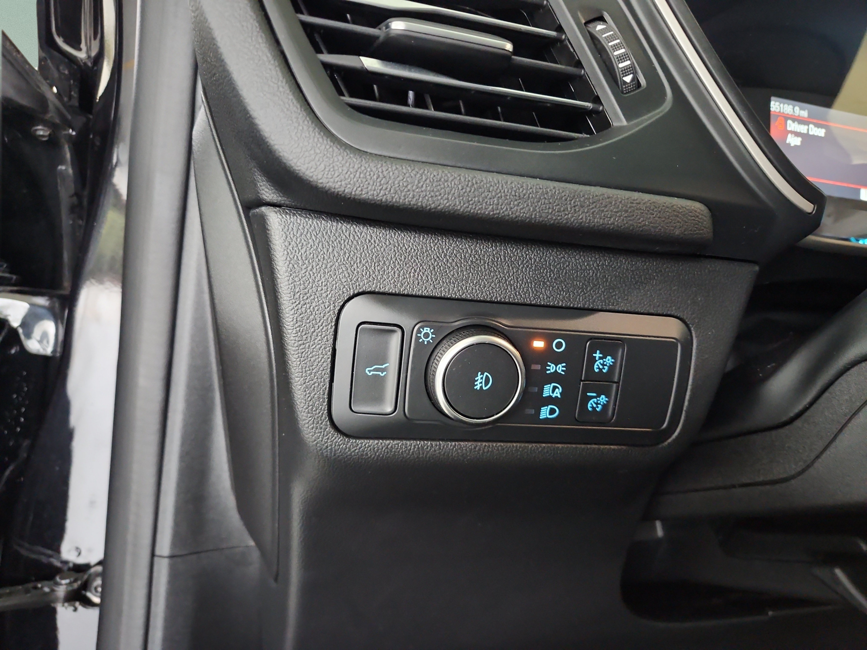 Certified 2022 Ford Escape SEL FWD image 12
