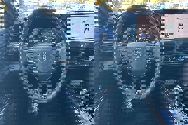 Used 2024 Toyota Crown Limited image 17