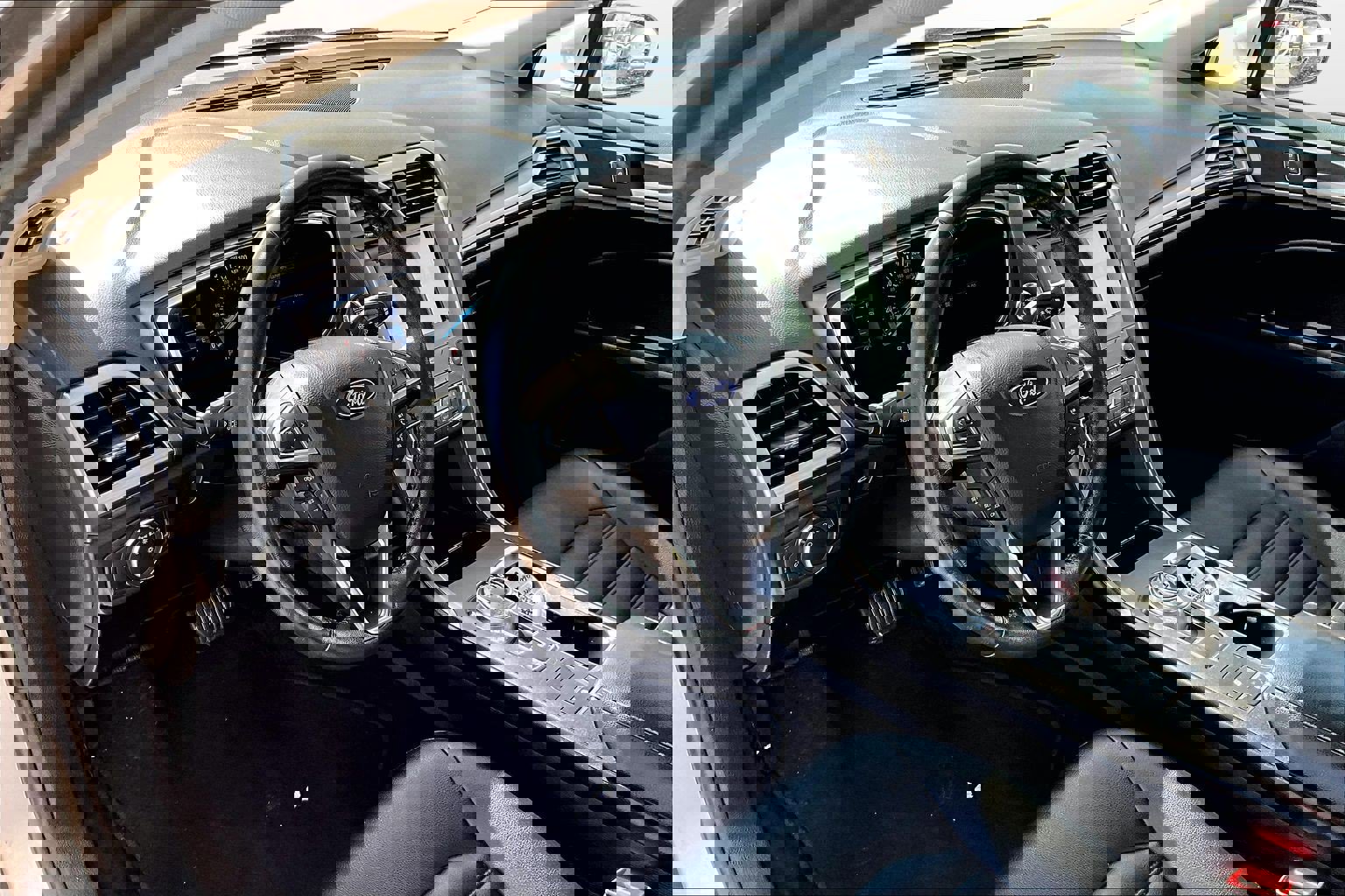 Used 2020 Ford Fusion SEL image 20