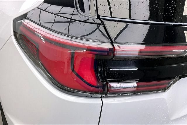 New 2027 GMC Acadia Elevation w/ Elevation Premium Package AWD/4WD image 16