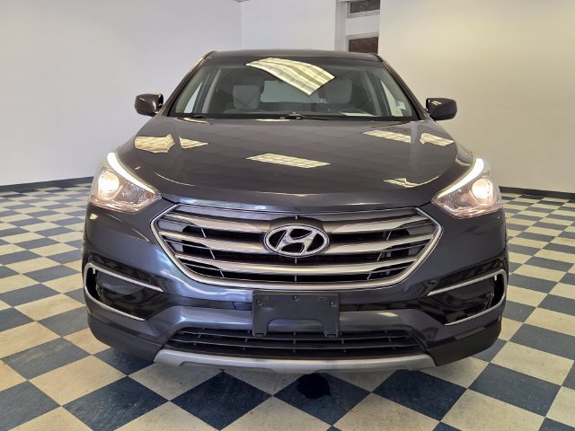 Used 2017 Hyundai Santa Fe Sport FWD image 2