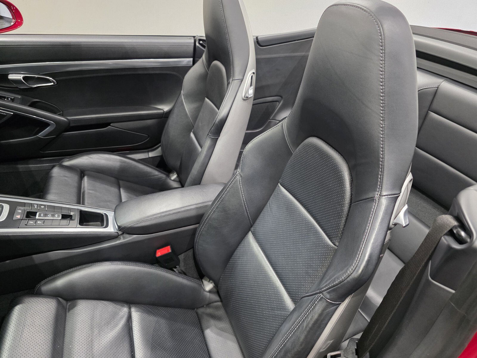 Used 2018 Porsche 911 Turbo image 8