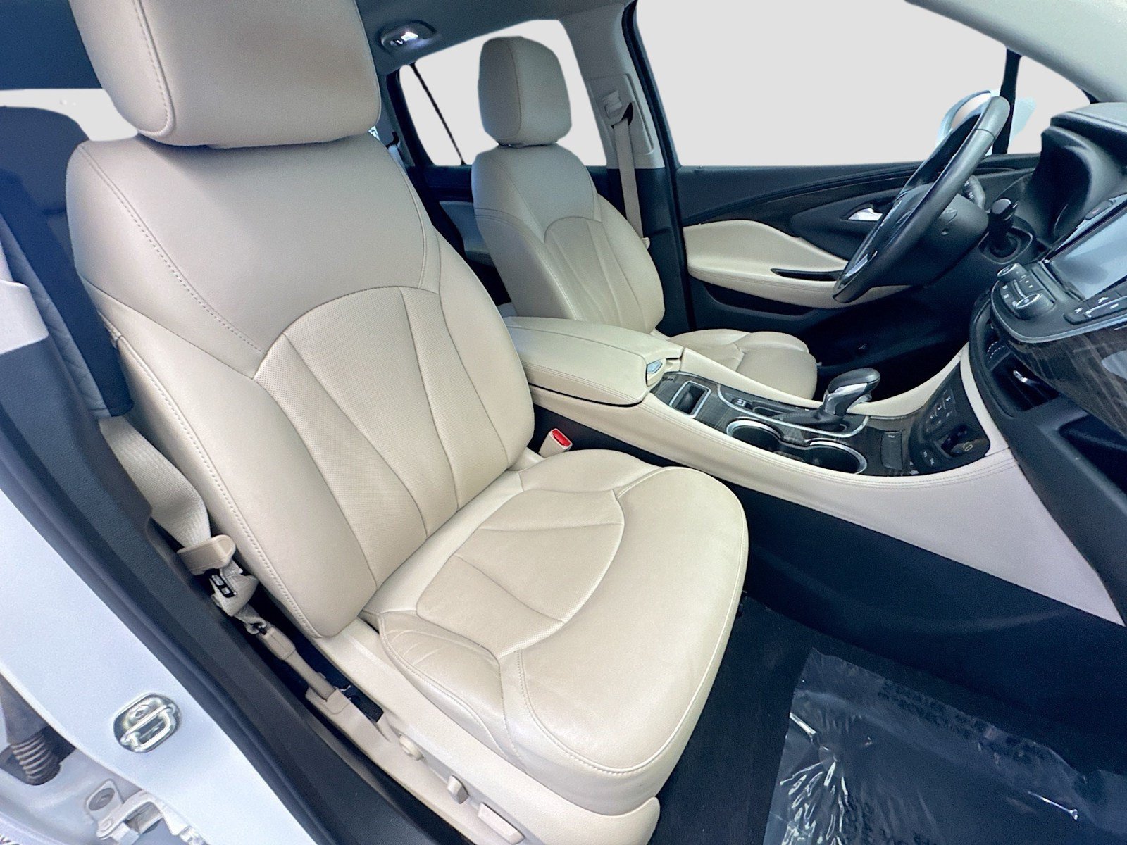 Used 2019 Buick Envision Premium AWD/4WD image 15