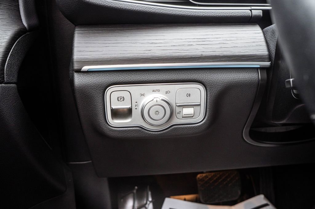 Used 2023 Mercedes-Benz GLE 350 4MATIC image 18