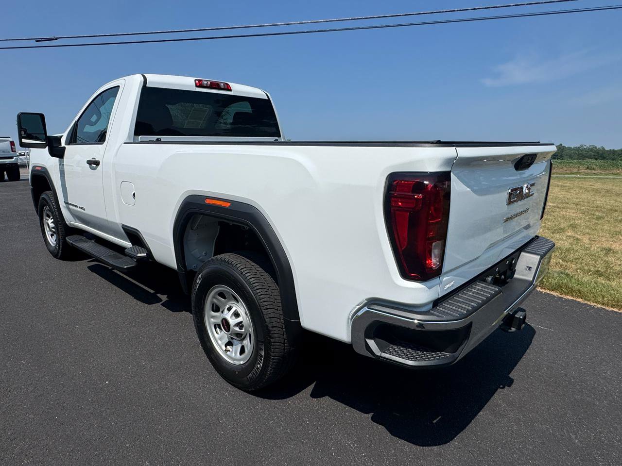 Used 2024 GMC Sierra 3500 Pro w/ Convenience Package RWD image 4