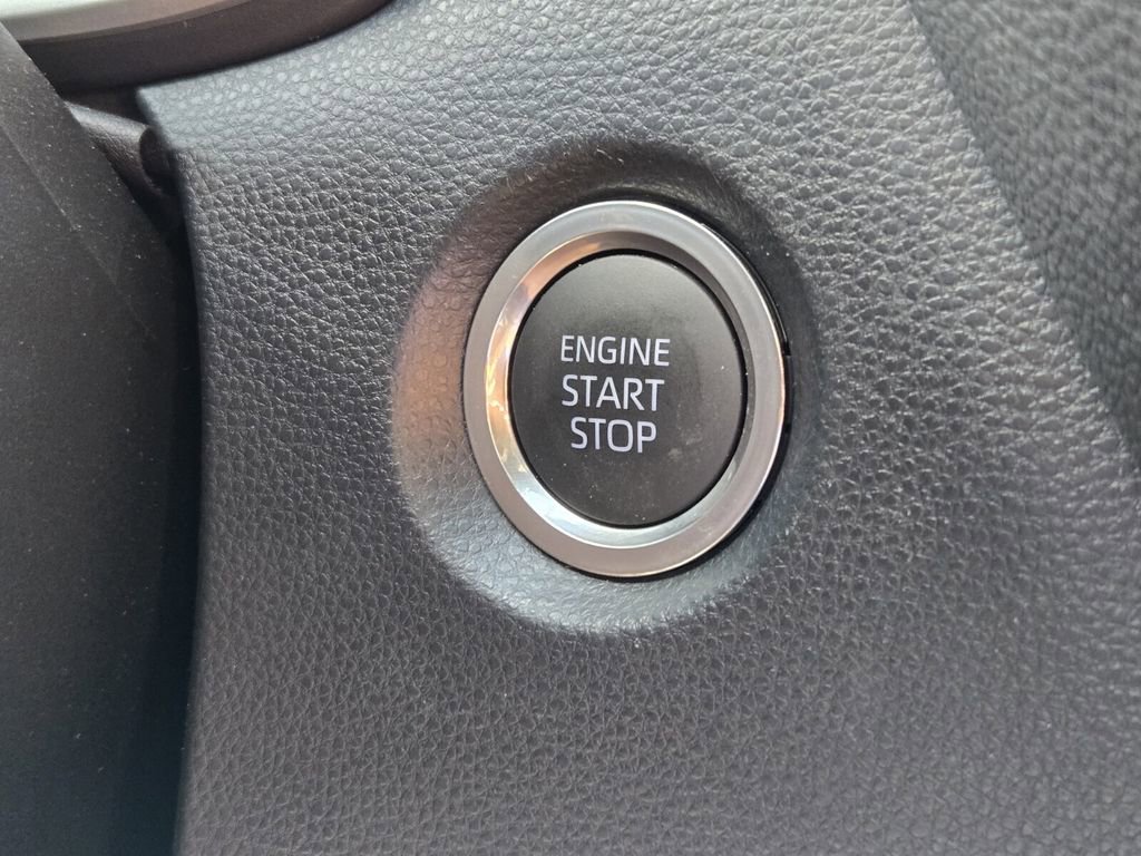 Used 2020 Toyota Corolla SE FWD image 21