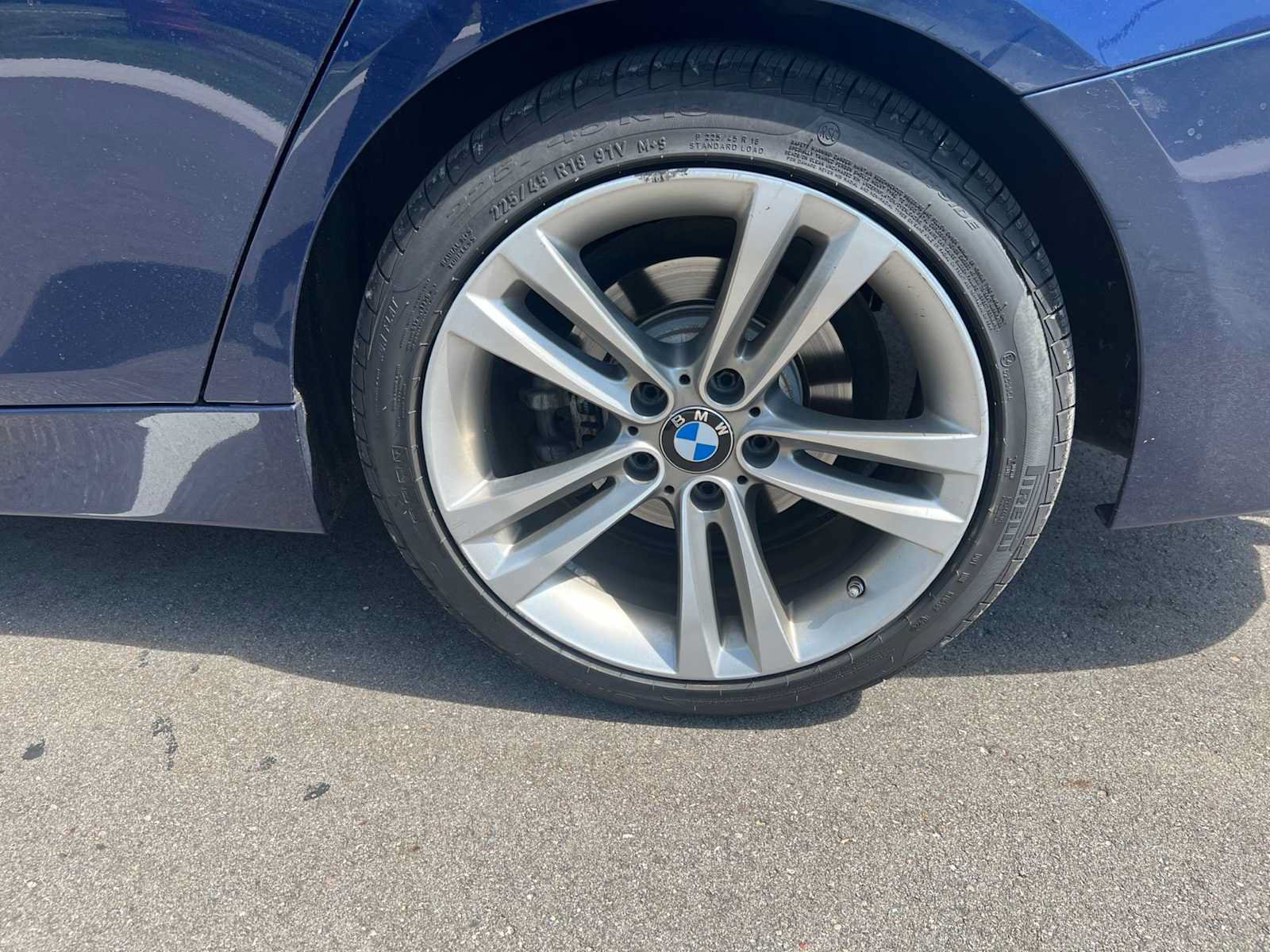 Used 2018 BMW 330i xDrive Wagon AWD/4WD image 24