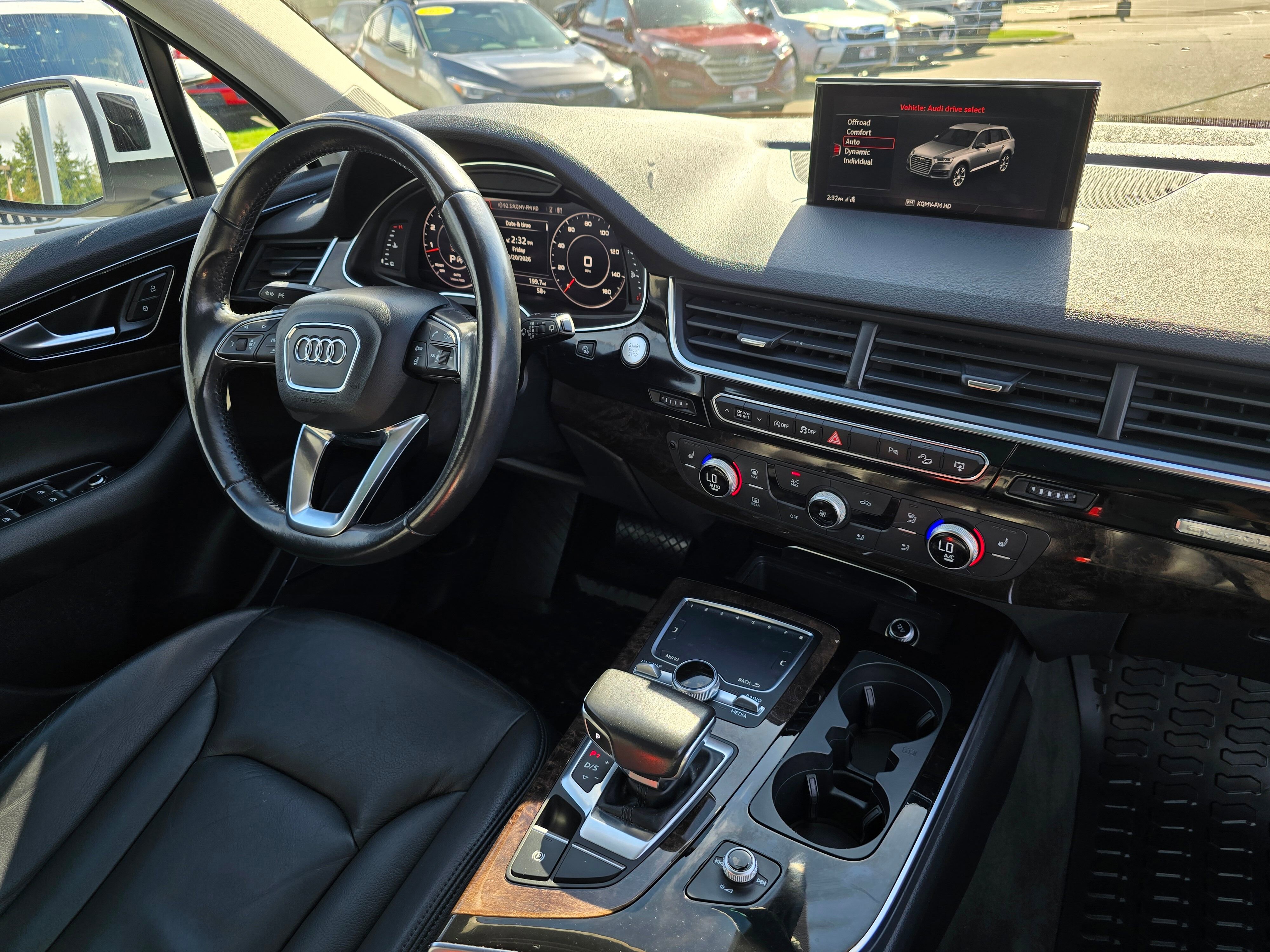 Used 2017 Audi Q7 3.0T Premium Plus w/ Premium Plus Package image 11