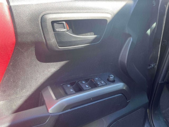 Used 2023 Toyota Tacoma SR5 AWD/4WD image 20