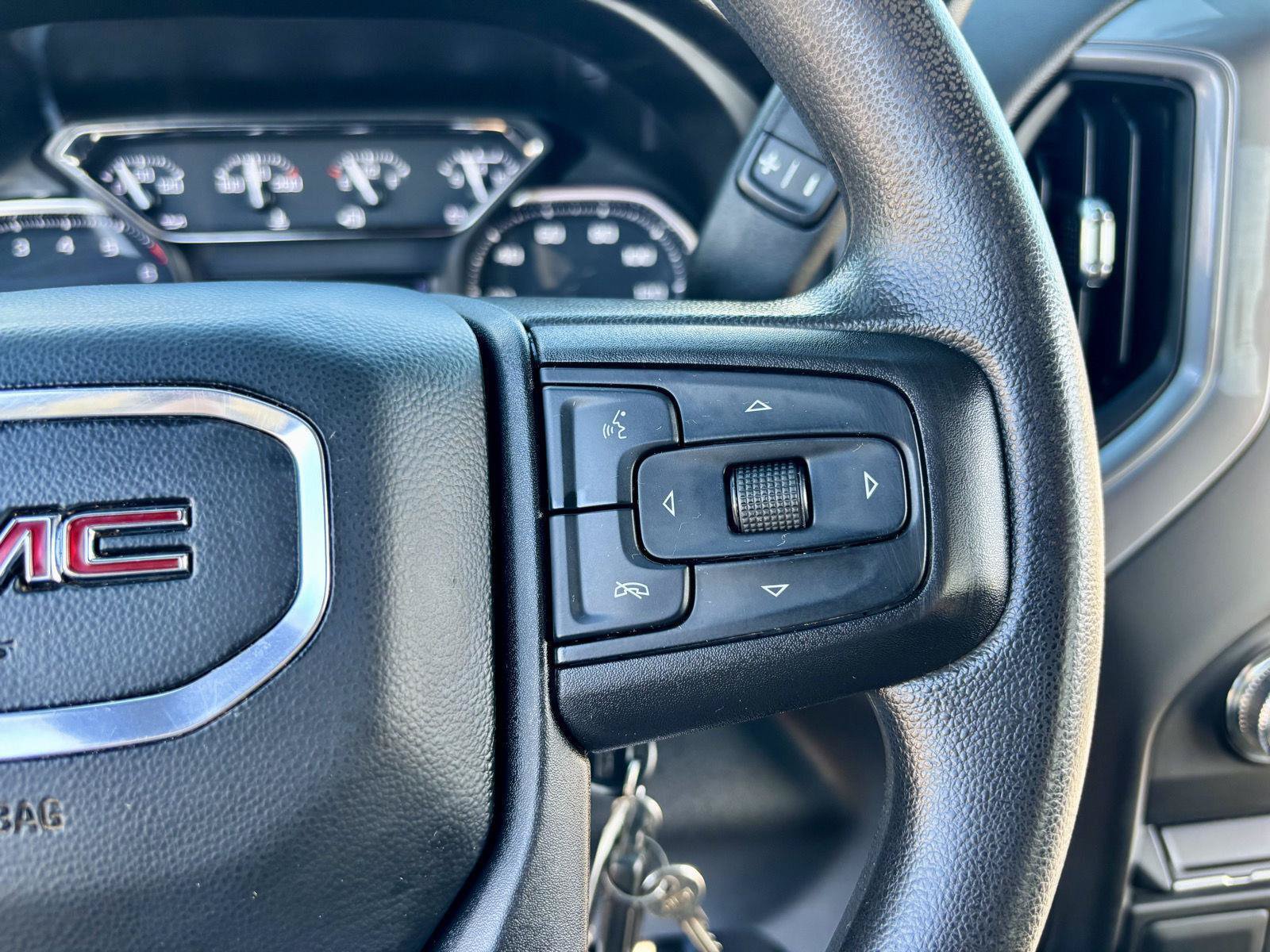 Used 2022 GMC Sierra 1500 Pro w/ Sierra Value Package AWD/4WD image 17