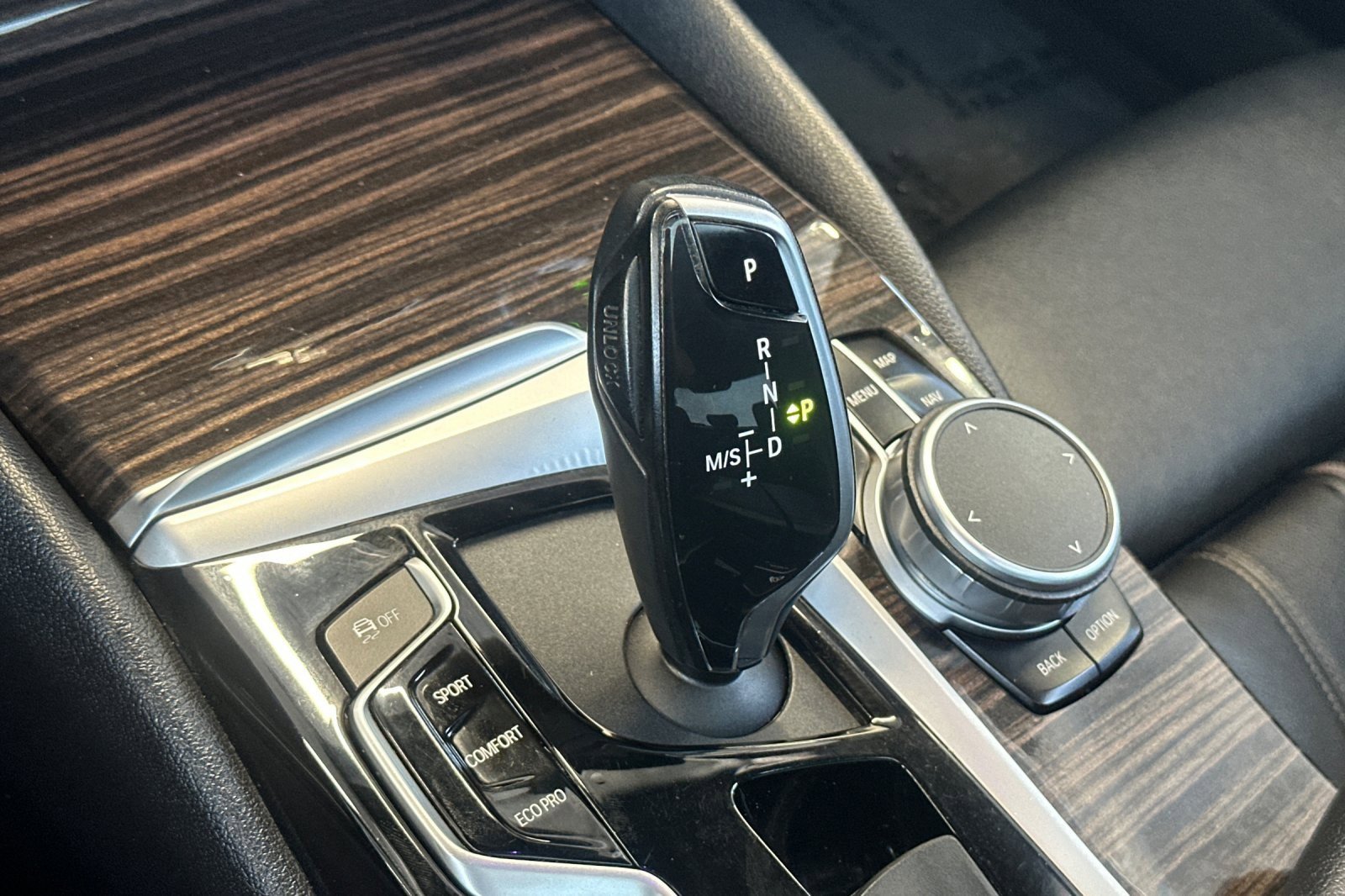 Used 2019 BMW 530i w/ Convenience Package RWD image 20
