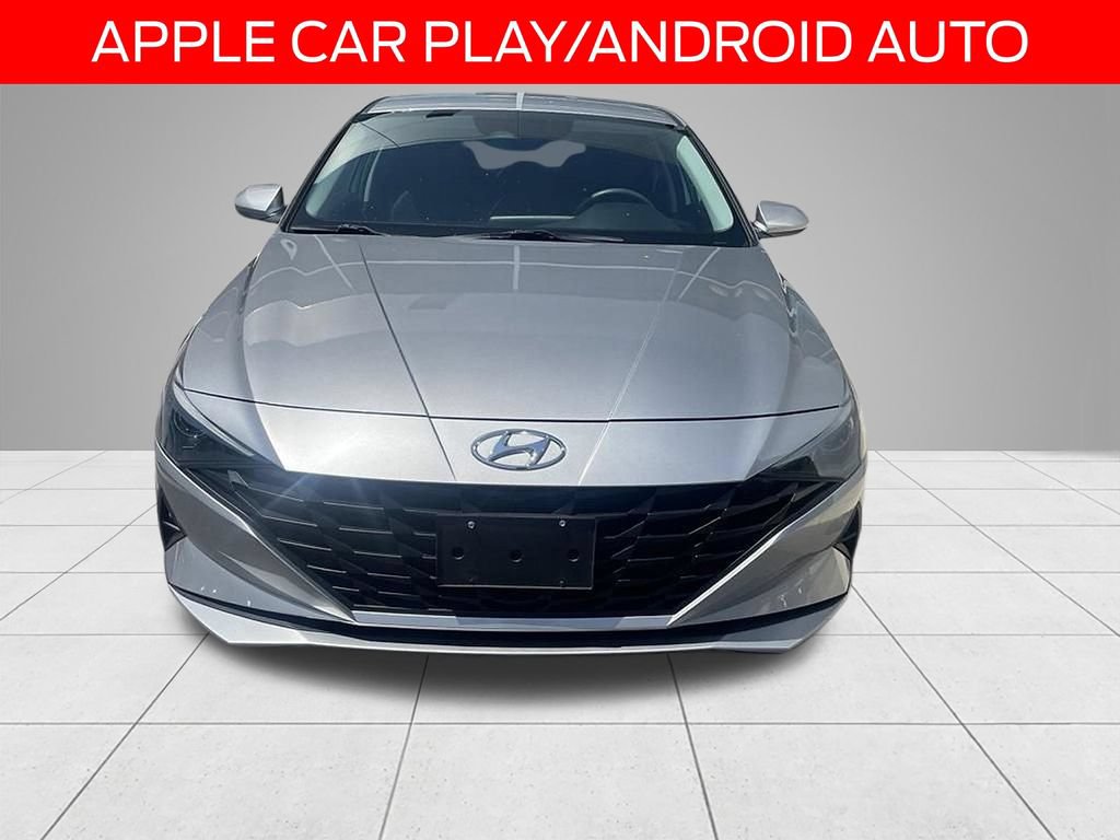 Used 2022 Hyundai Elantra SEL FWD image 2
