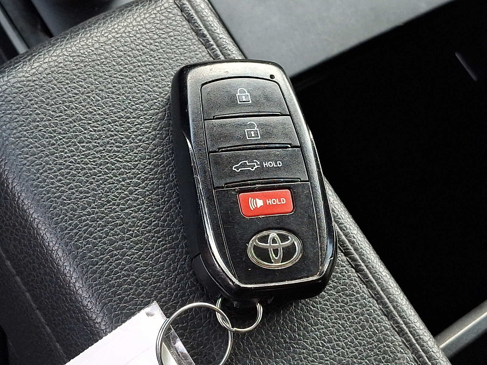 Used 2022 Toyota Tundra SR5 w/ SR5 Convenience Package AWD/4WD image 24
