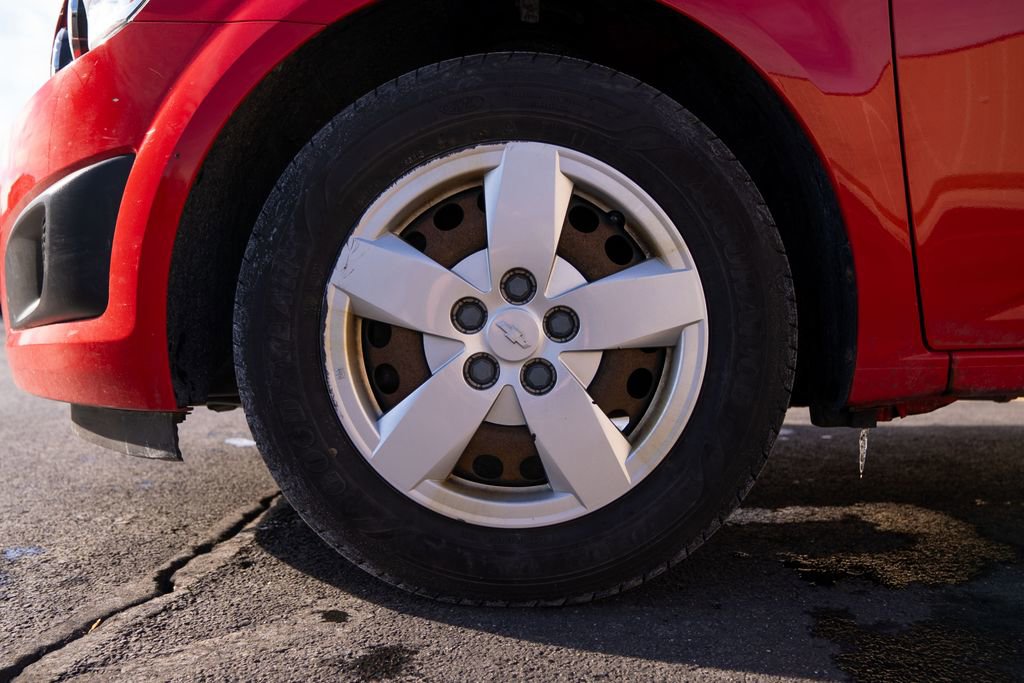 Used 2013 Chevrolet Sonic LS image 8