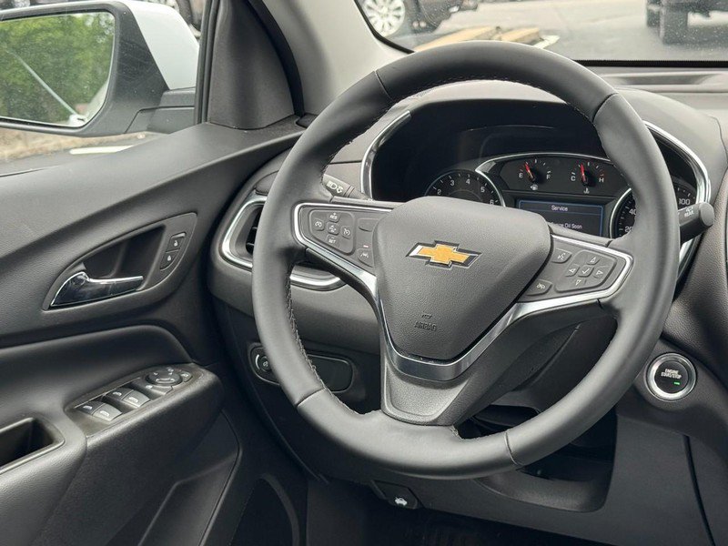Used 2024 Chevrolet Equinox LT FWD image 12