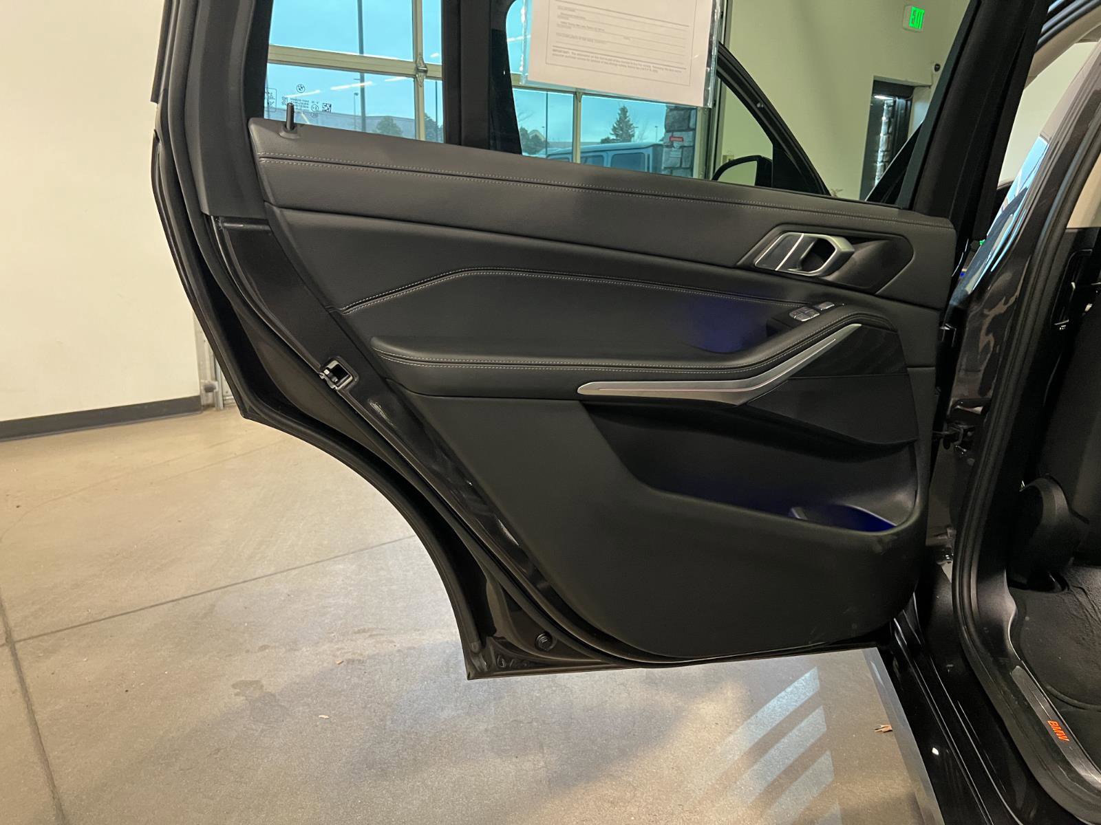 Used 2022 BMW X7 xDrive40i w/ Premium Package image 37