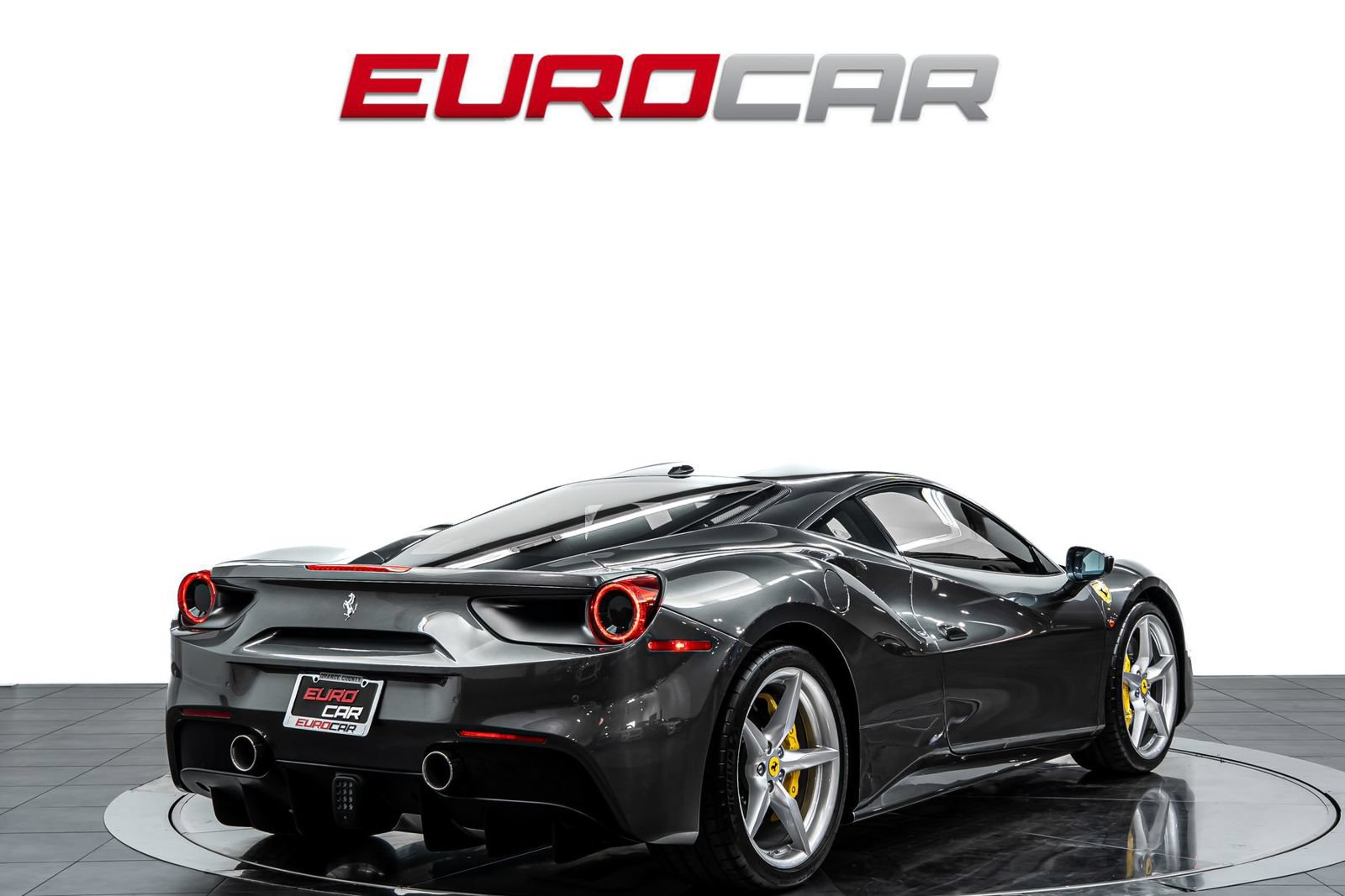 Used 2018 Ferrari 488 GTB RWD image 5