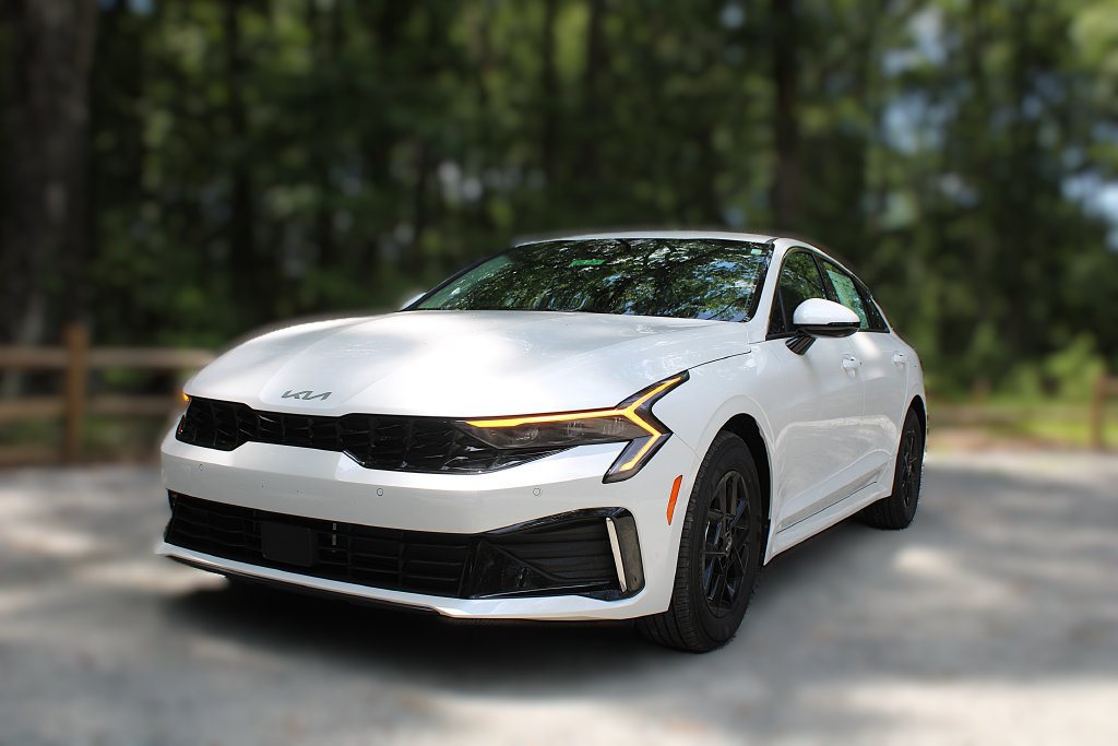 New 2026 Kia K5 LXS FWD image 3