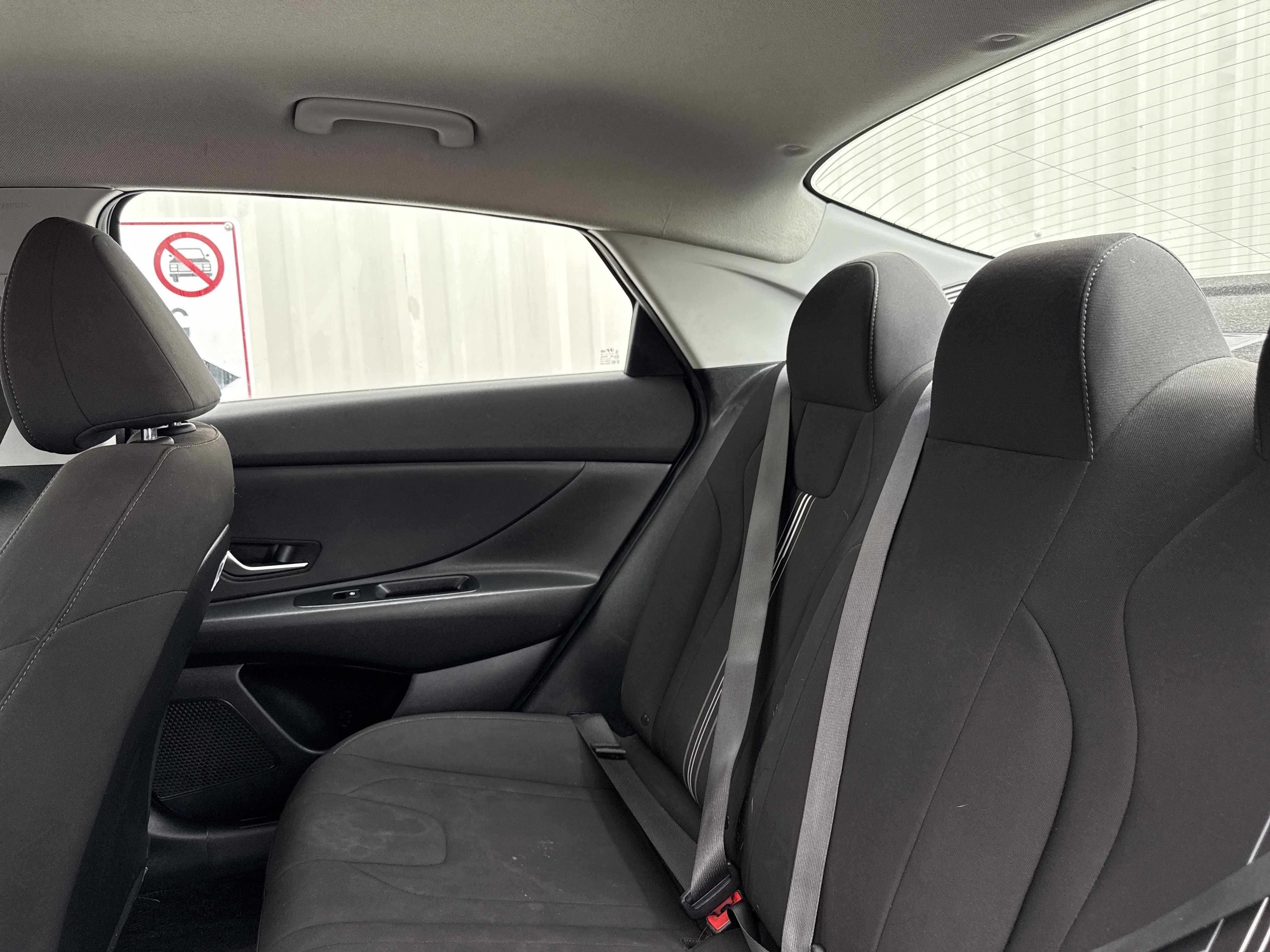 Used 2023 Hyundai Elantra SEL w/ Preferred Accessory Package image 20