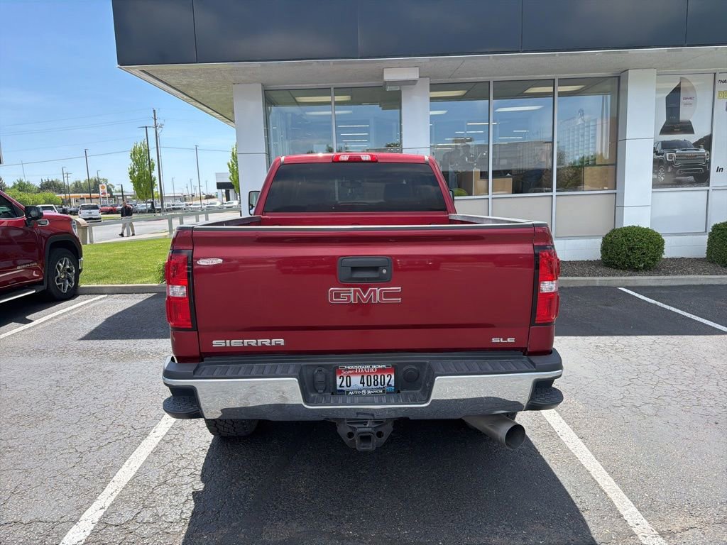 Used 2018 GMC Sierra 2500 SLE w/ SLE Preferred Package AWD/4WD image 3
