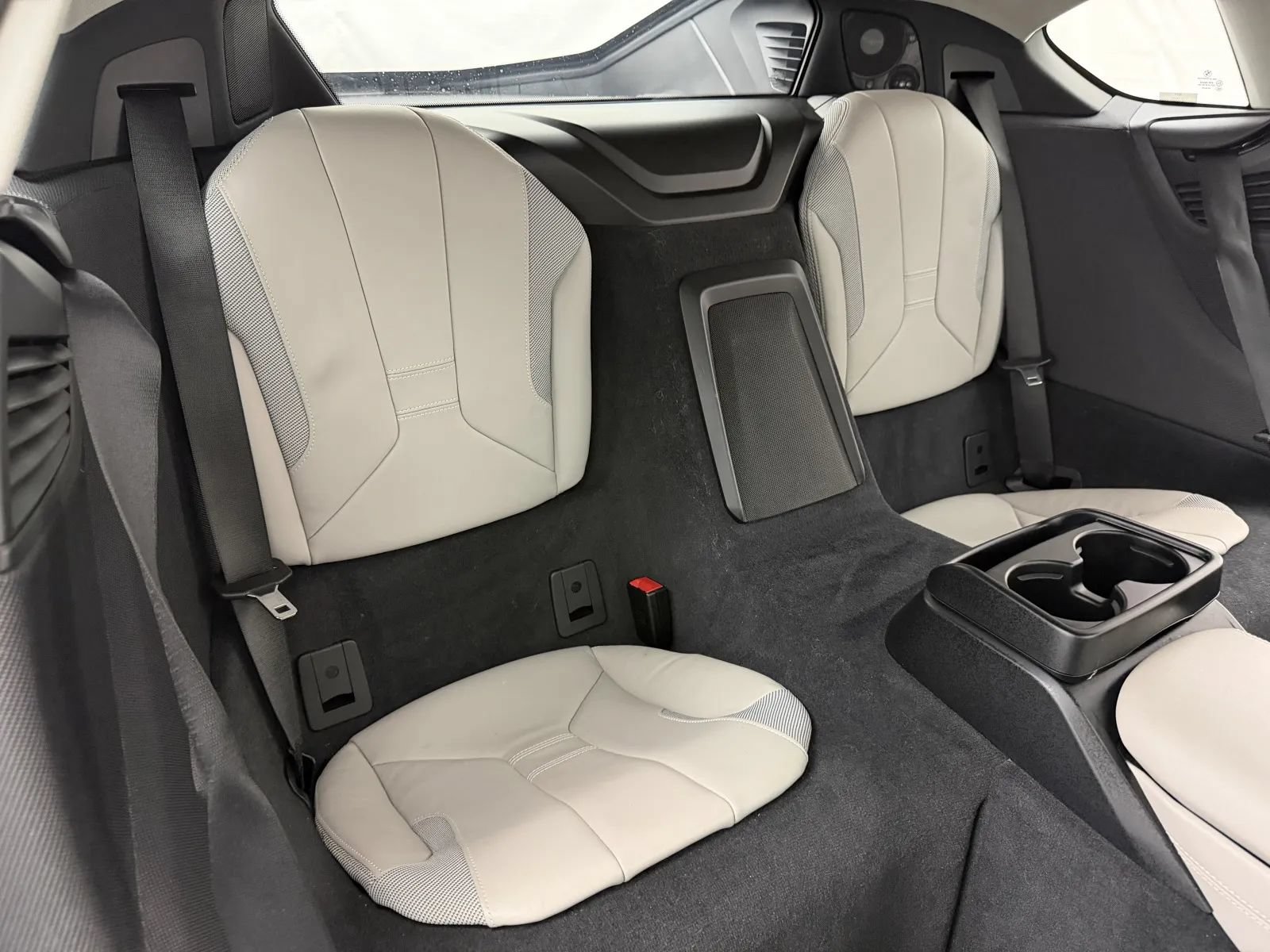 Used 2016 BMW i8 AWD/4WD image 27