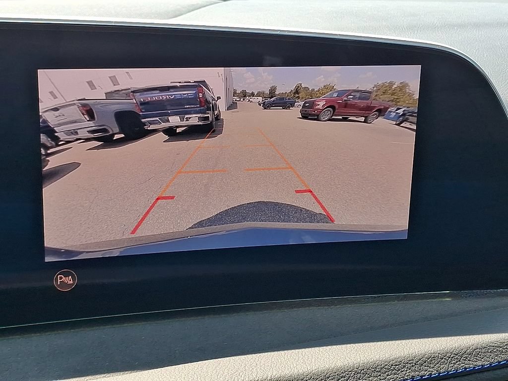 Used 2024 Cadillac XT4 Sport w/ Cold Weather Package AWD/4WD image 18