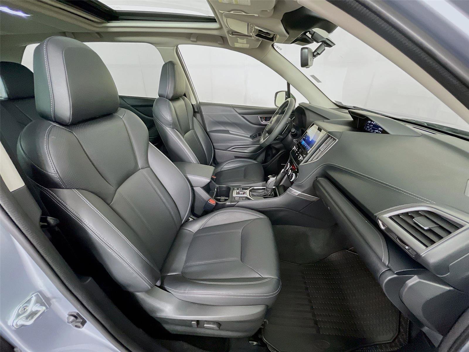 Used 2023 Subaru Forester Touring image 33