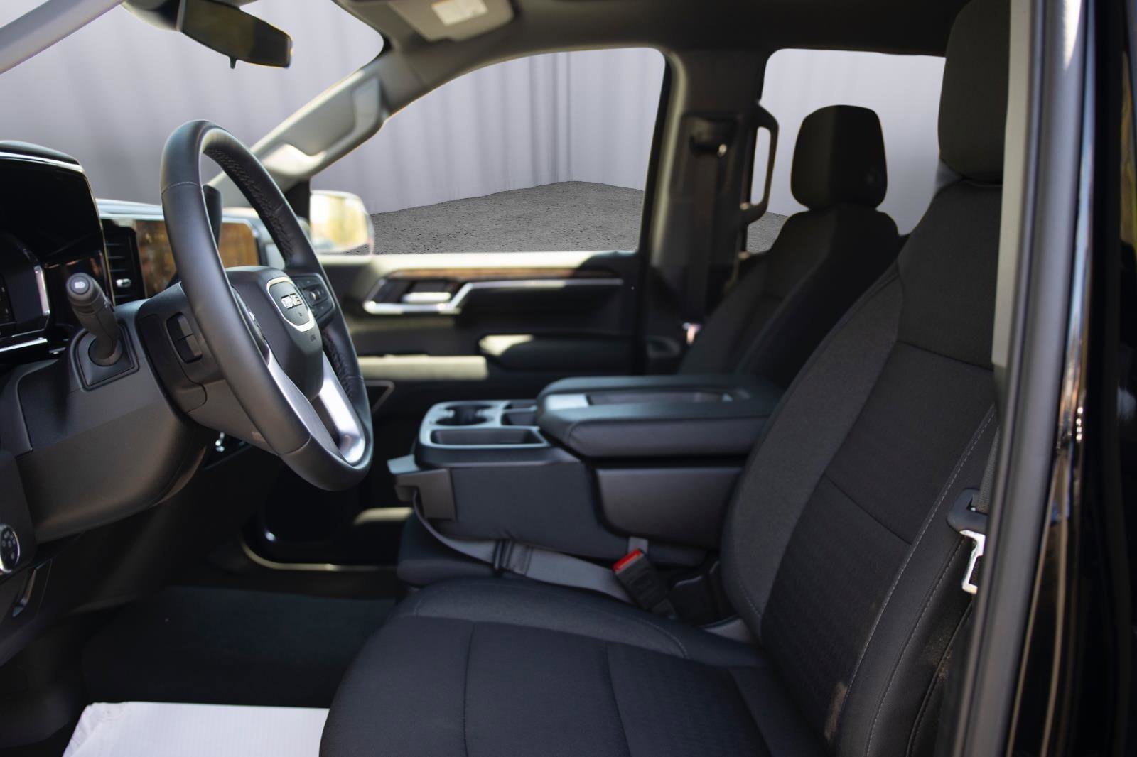 Used 2024 GMC Sierra 1500 Elevation AWD/4WD image 2