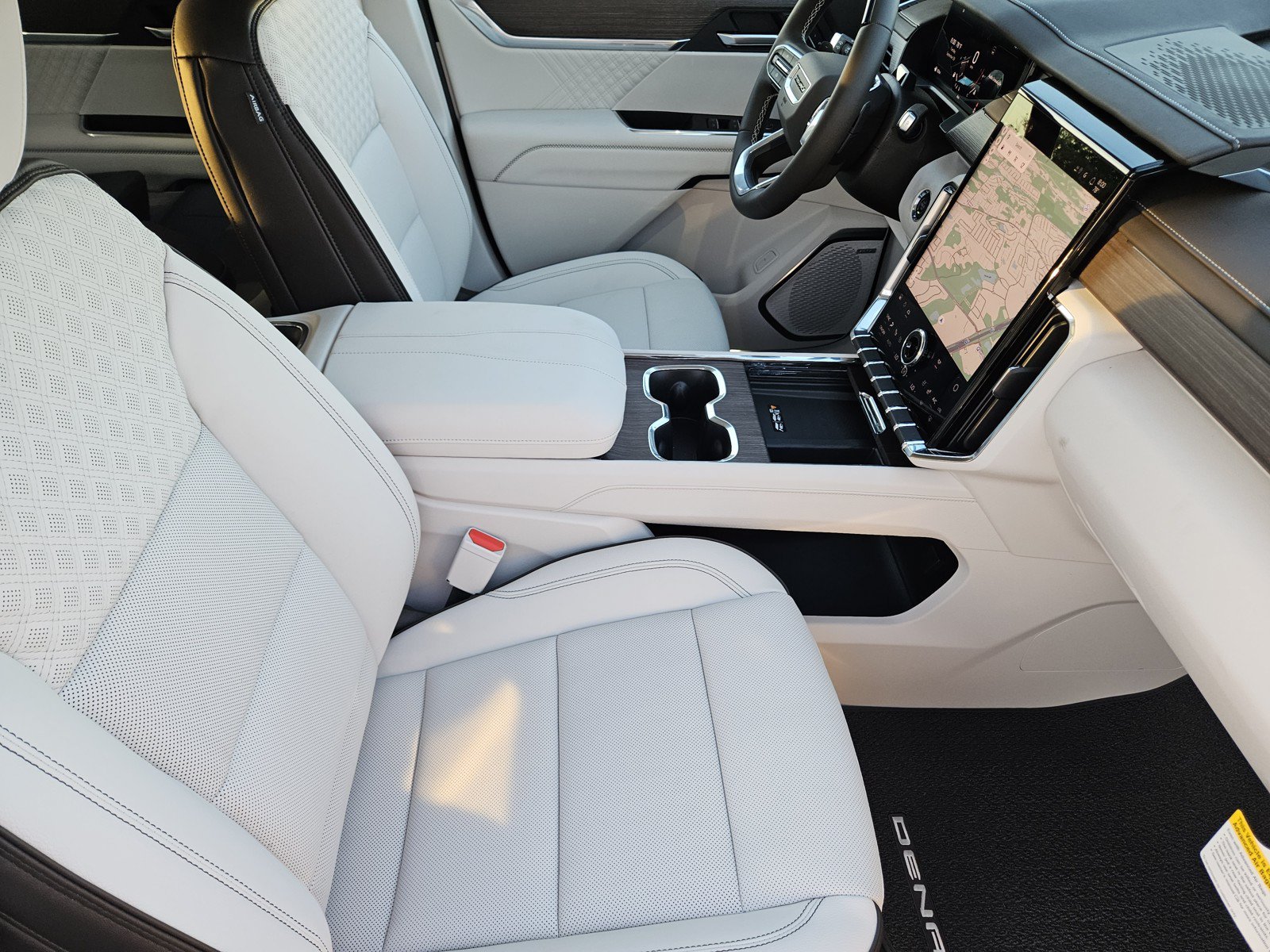 New 2027 GMC Acadia Denali FWD image 10