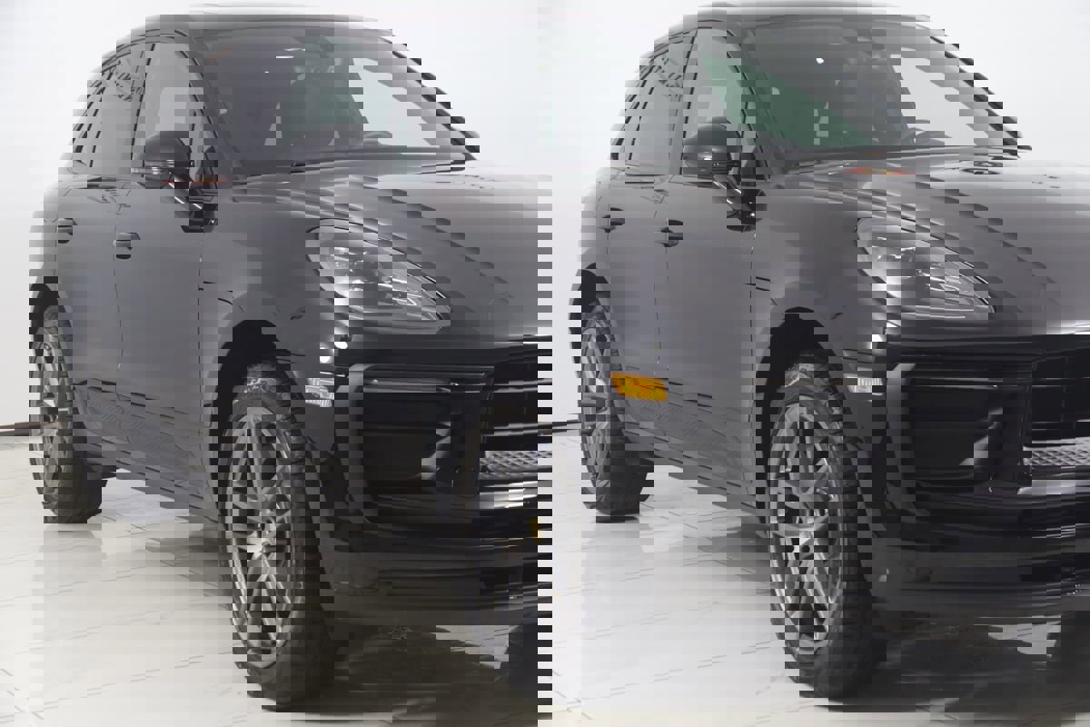 Used 2025 Porsche Macan image 49