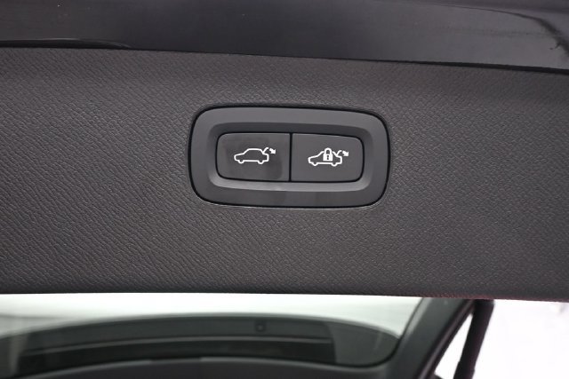 Used 2024 Volvo XC90 B6 Plus w/ Protection Package Premier AWD/4WD image 30