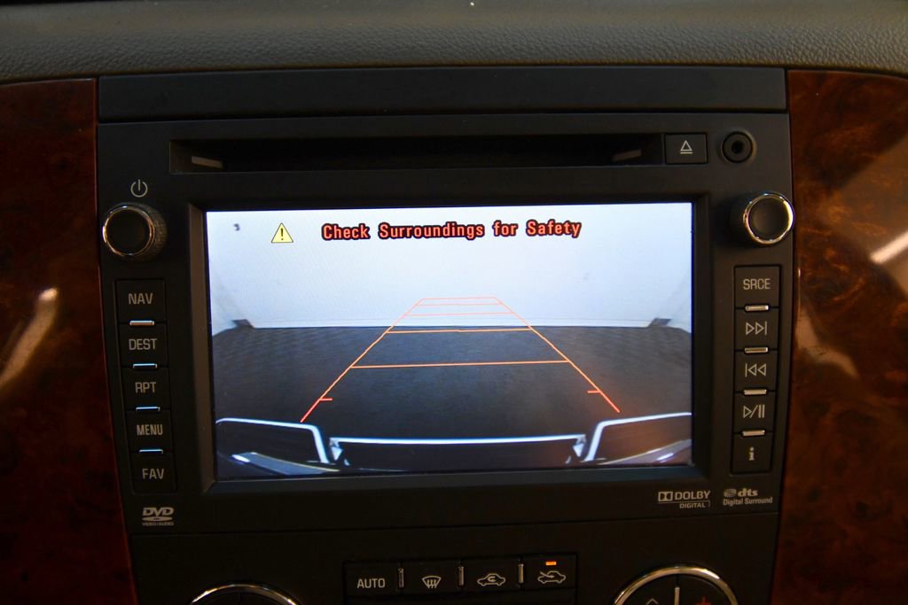 Used 2013 Chevrolet Avalanche LTZ AWD/4WD image 27