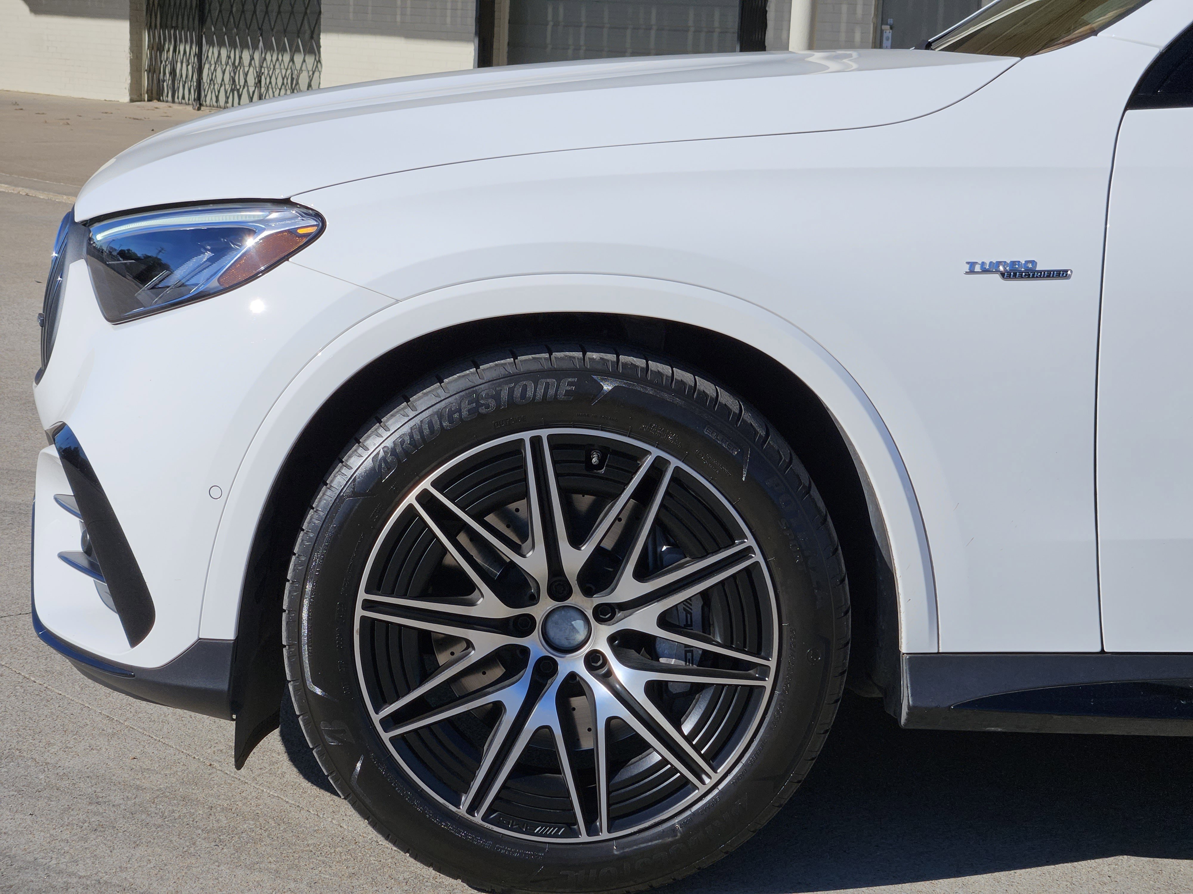 Certified 2025 Mercedes-Benz GLC 43 AMG 4MATIC image 11