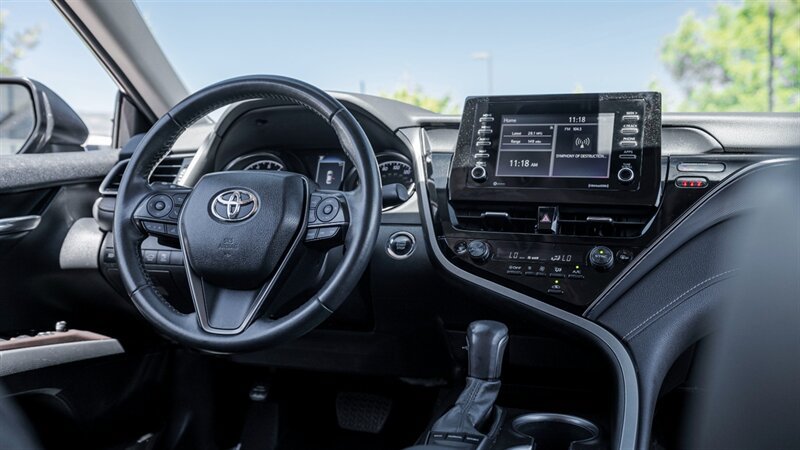 Used 2022 Toyota Camry SE w/ Convenience Package FWD image 16