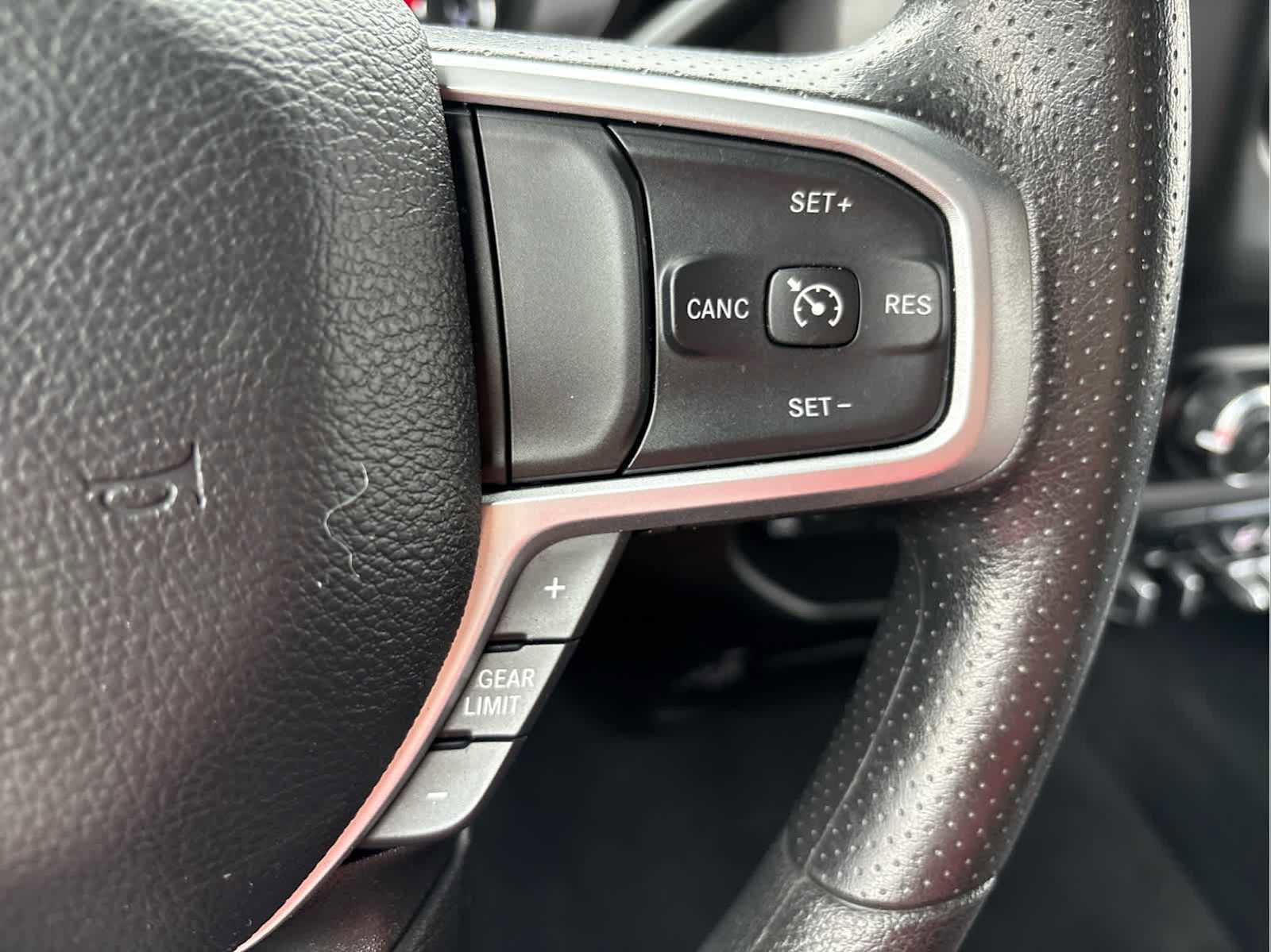 Used 2023 RAM 3500 Big Horn image 27