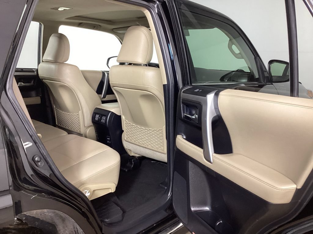 Used 2019 Toyota 4Runner Limited AWD/4WD image 23