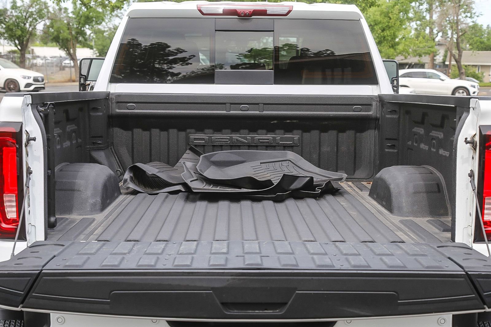 Used 2022 GMC Sierra 2500 Denali w/ Denali Ultimate Package AWD/4WD image 23