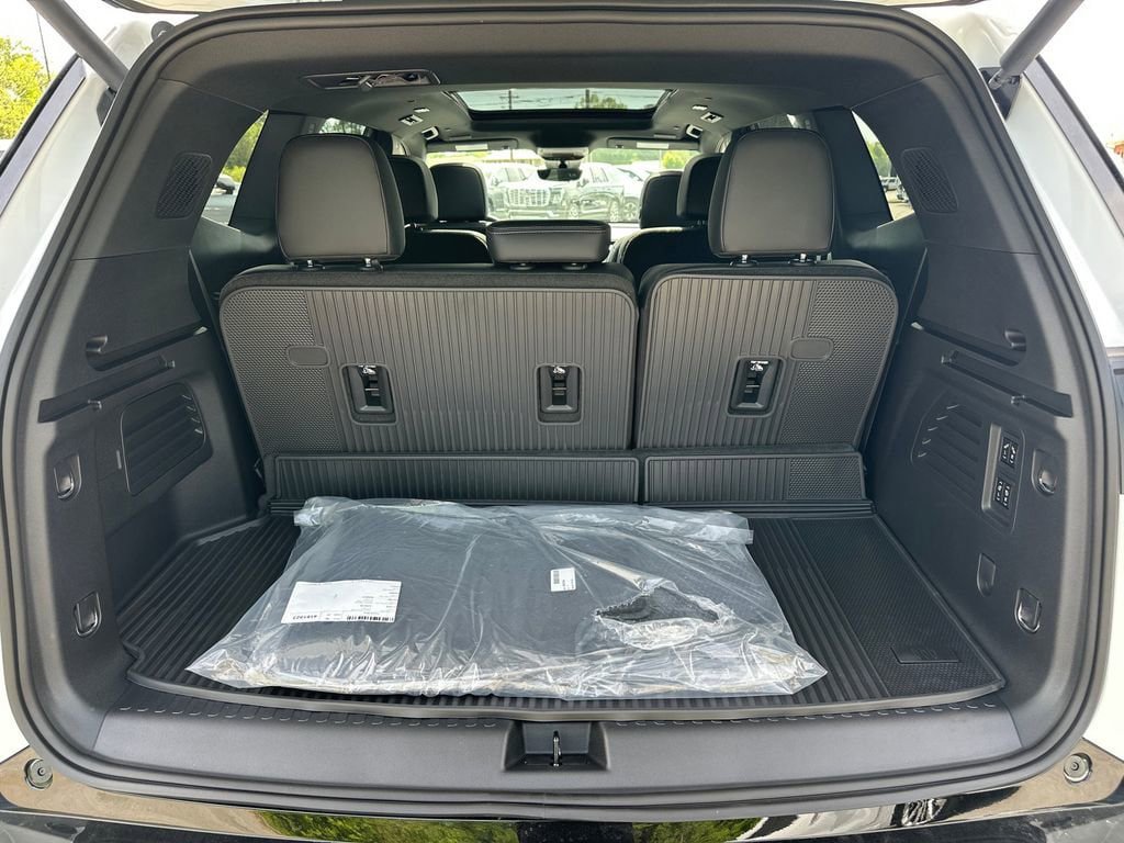 New 2026 Buick Enclave Sport Touring w/ Power Package FWD image 19