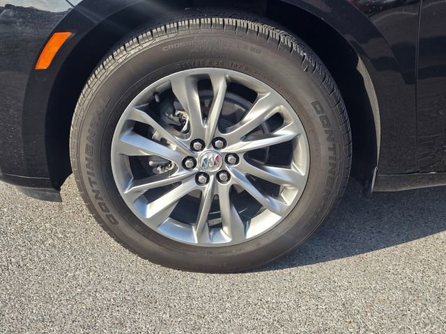 Used 2024 Buick Enclave Avenir image 9